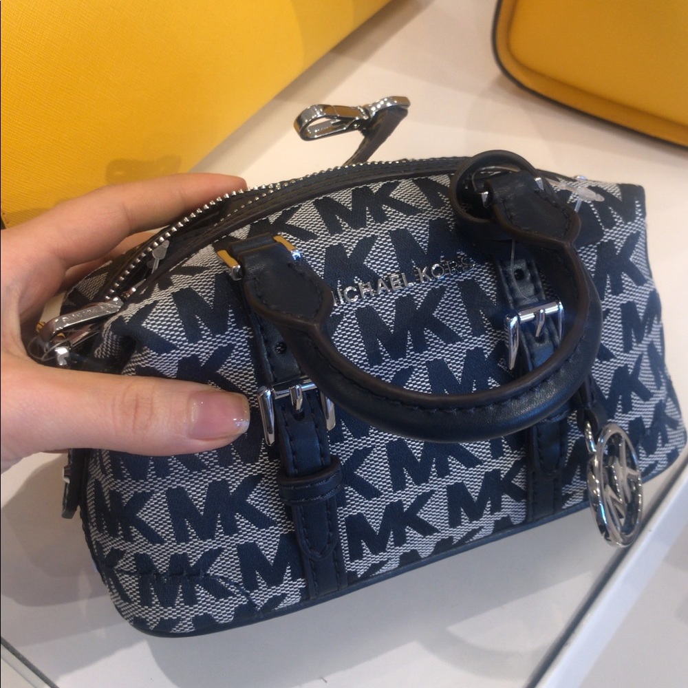 Mini crossbody Michael Kors bag - Picture 3 of 3